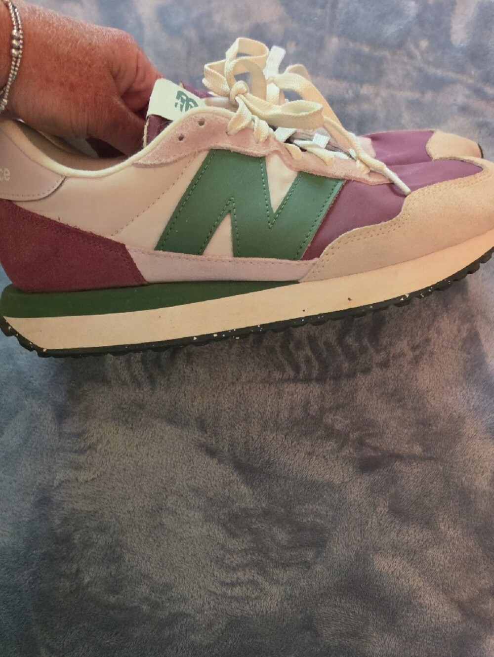 New Balance Women's Pink and Green Classic Runner - Picture 2 of 7